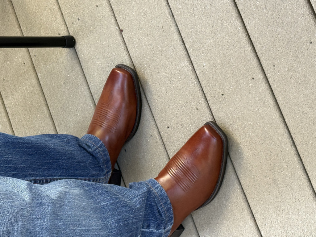 Men Classic Rustic Brown Rodeo Toe Western Boots – La Raza Western Wear