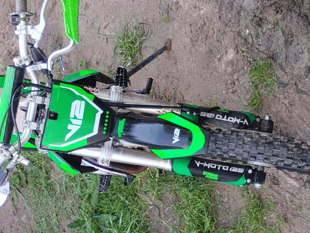 Vitacci DB-V12 125cc Dirt Bike – FamilyGoKarts.com