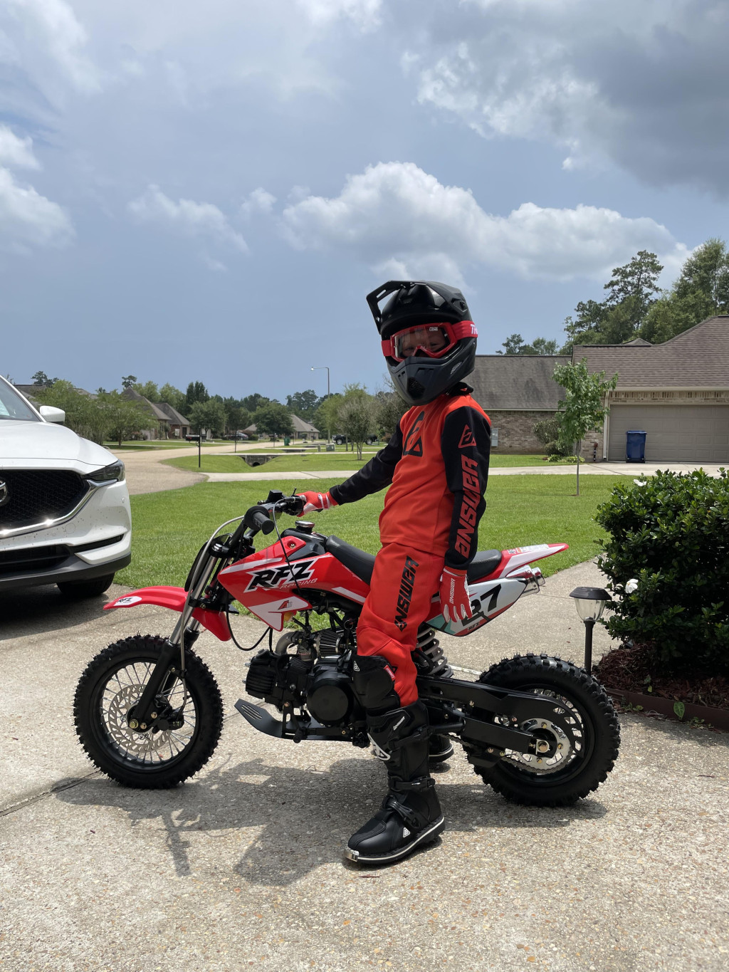 Apollo DB-27 110cc Kids Dirt Bike - FamilyGoKarts.com